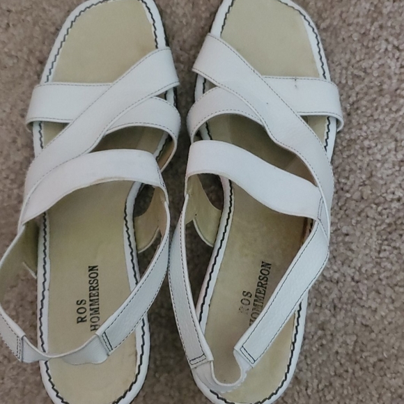 White low wedge sandals  7.5 4A - Picture 8 of 8